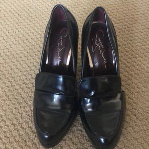 Report Signature Leander school girl shoe